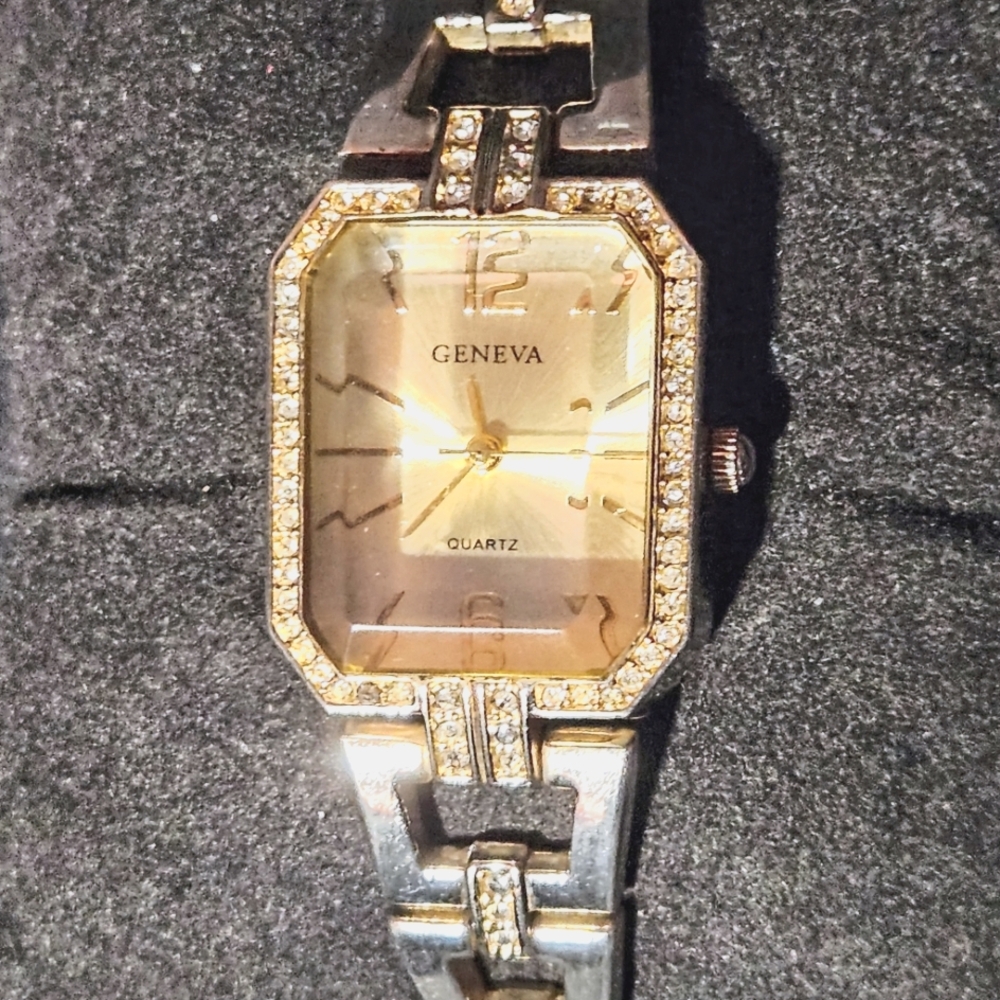 Geneva Ladies Watch - Picture 3 of 7